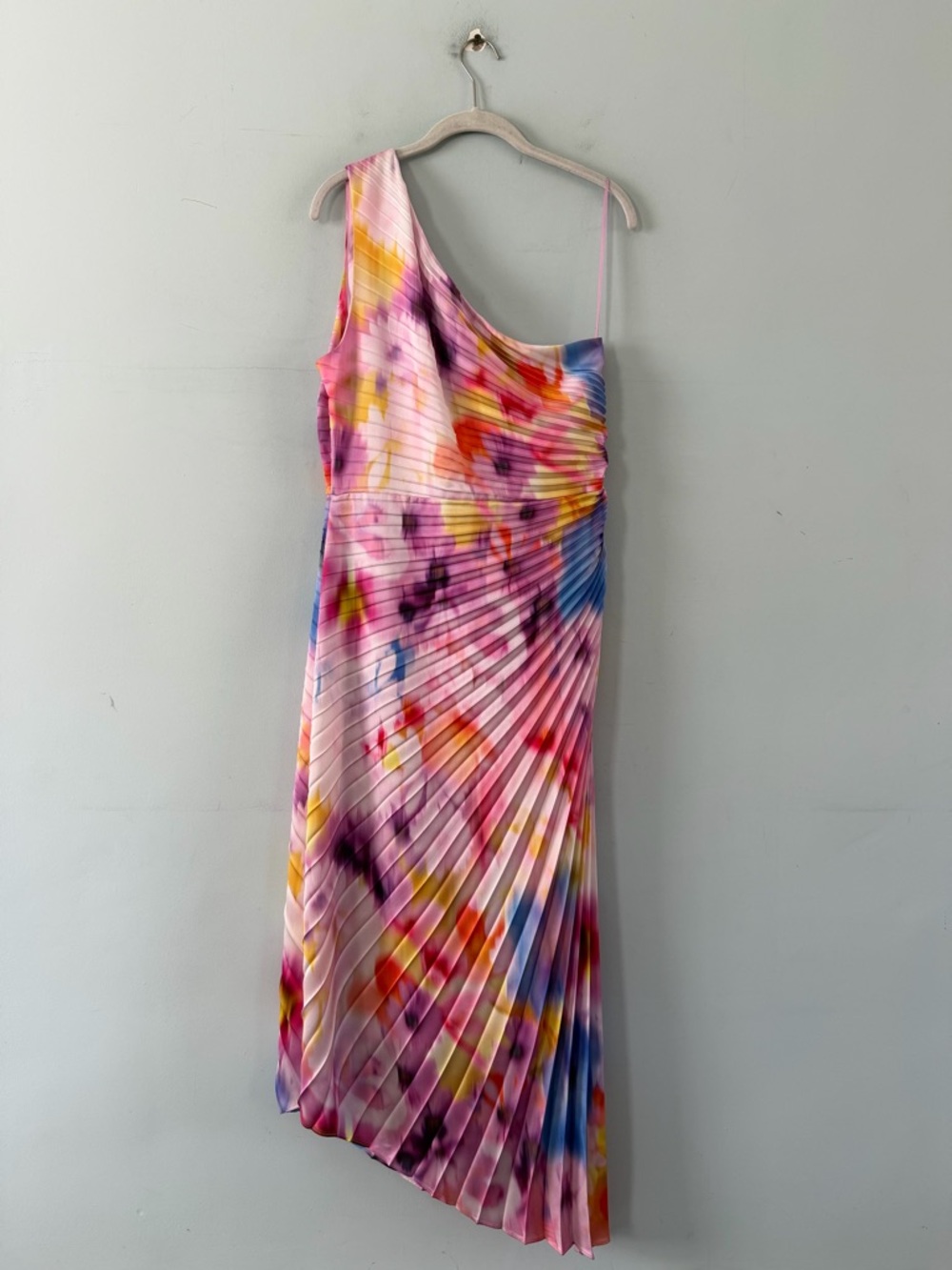 NWT Belle Badgley Mischka Kelsey Pleated Pink Multi Asymmetric Midi Dress - Picture 3 of 6